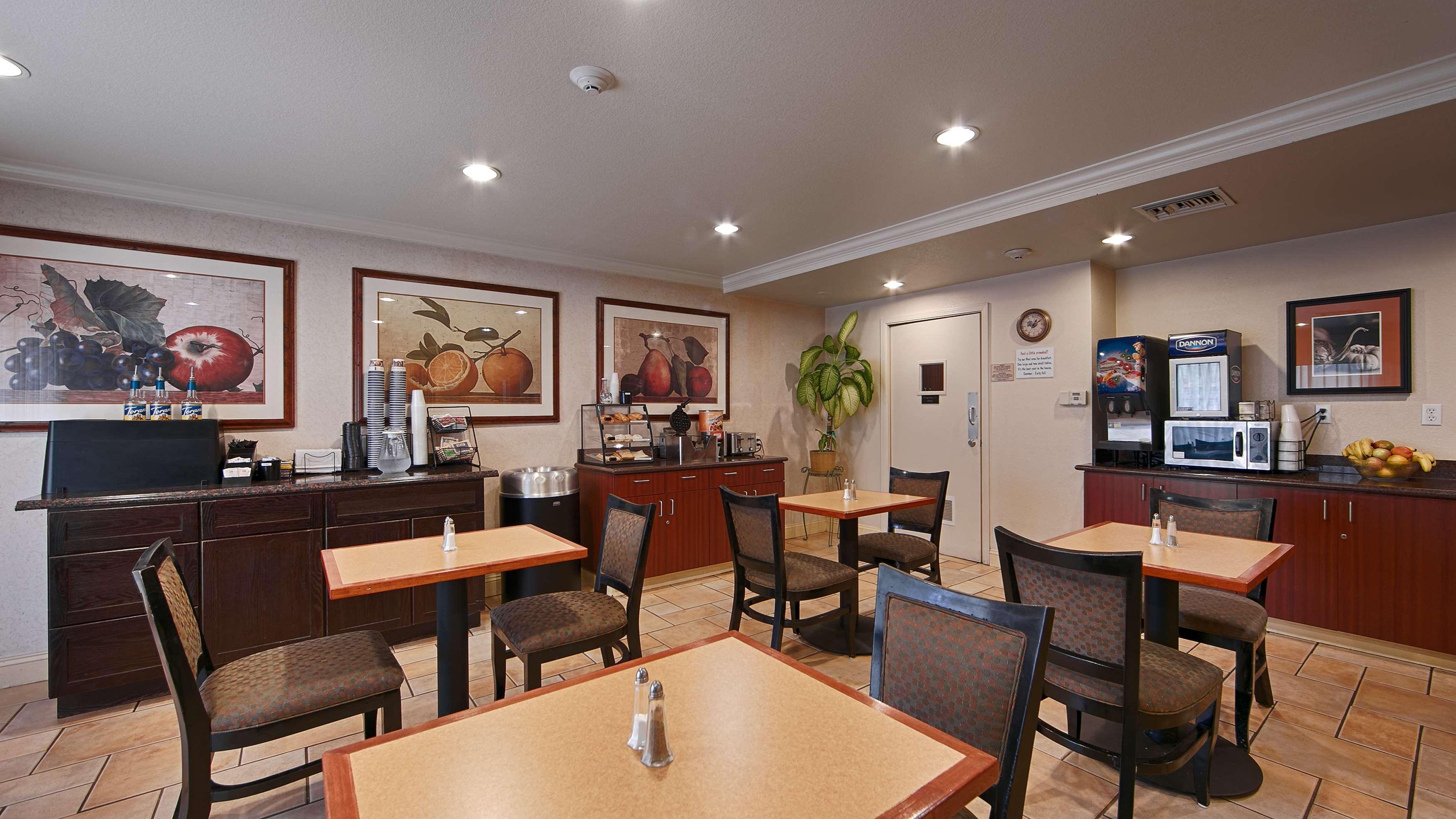 Best Western Danville Sycamore Inn Экстерьер фото