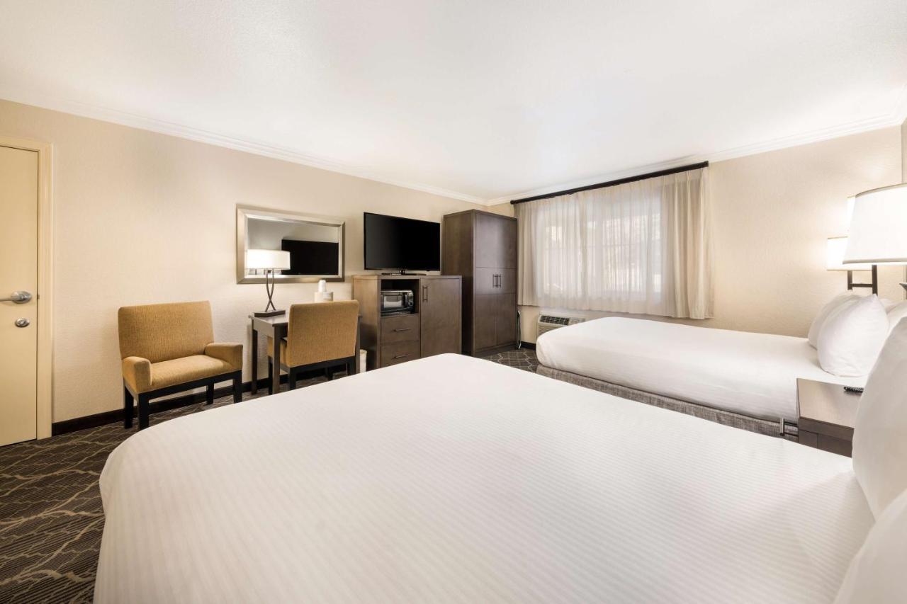Best Western Danville Sycamore Inn Экстерьер фото