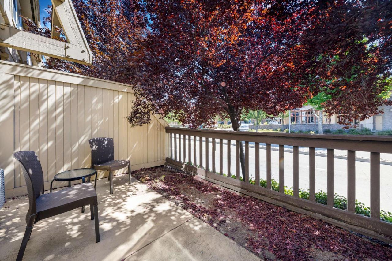 Best Western Danville Sycamore Inn Экстерьер фото