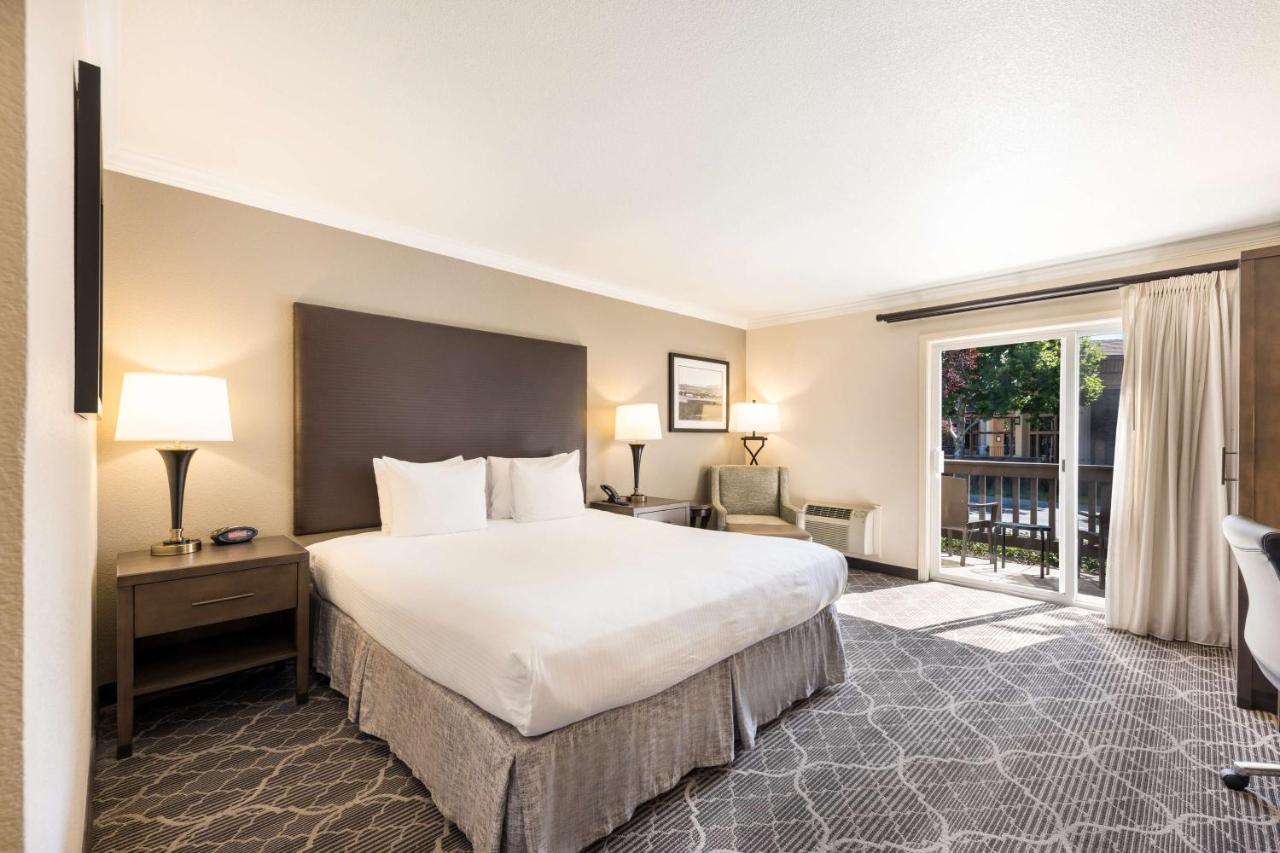 Best Western Danville Sycamore Inn Экстерьер фото